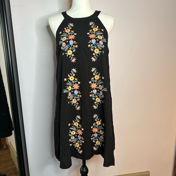 NWT Savanna Jane Black Halter Dress w/Embroidery large - Picture 4 of 10